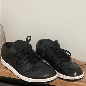 Nike Air Jordan Men's Black Sneakers